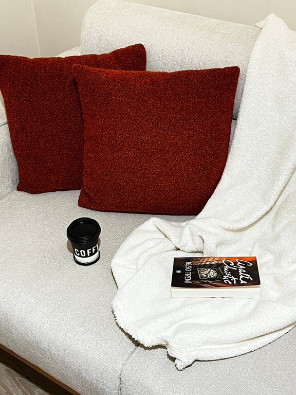 Jak stworzyć przytulny kącik do czytania w domu